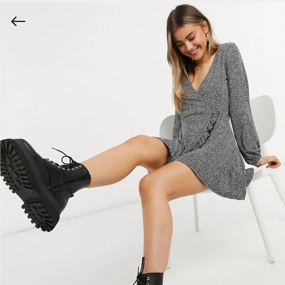 pull and bear mini dresses Short strappy dress with buttons